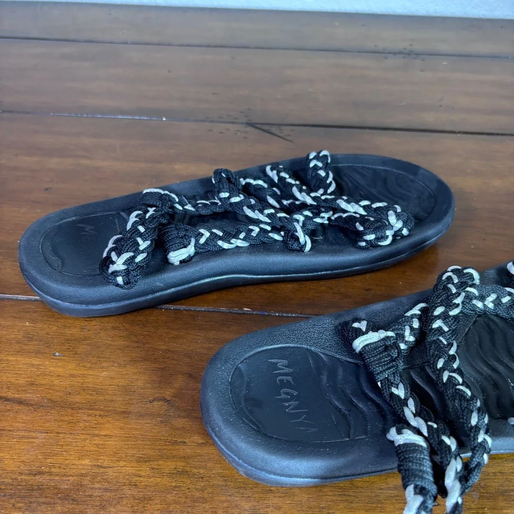 Megnya Walking Sandals Womens 8 Black White Braided‎ Rope Yoga Foam Comfort